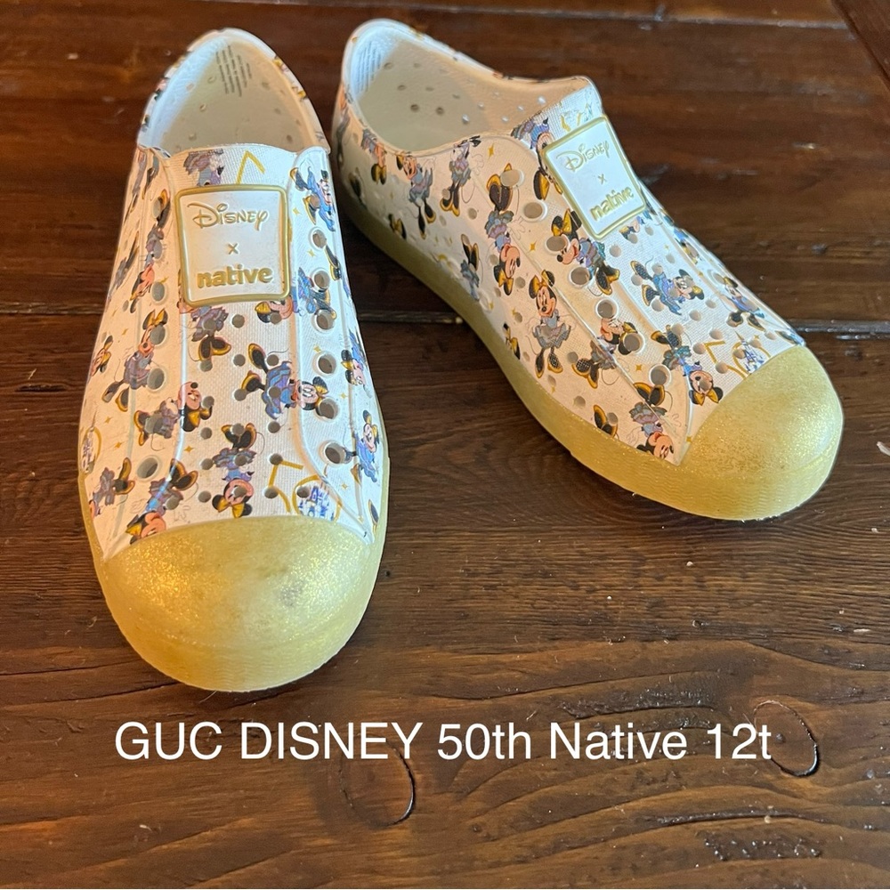 Disney Parks (Retired 50th anniversary) 💜NATIVE shoes 12t